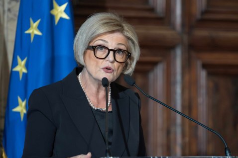 CALDERONE: AI MAESTRI LA GRATITUDINE DEL GOVERNO